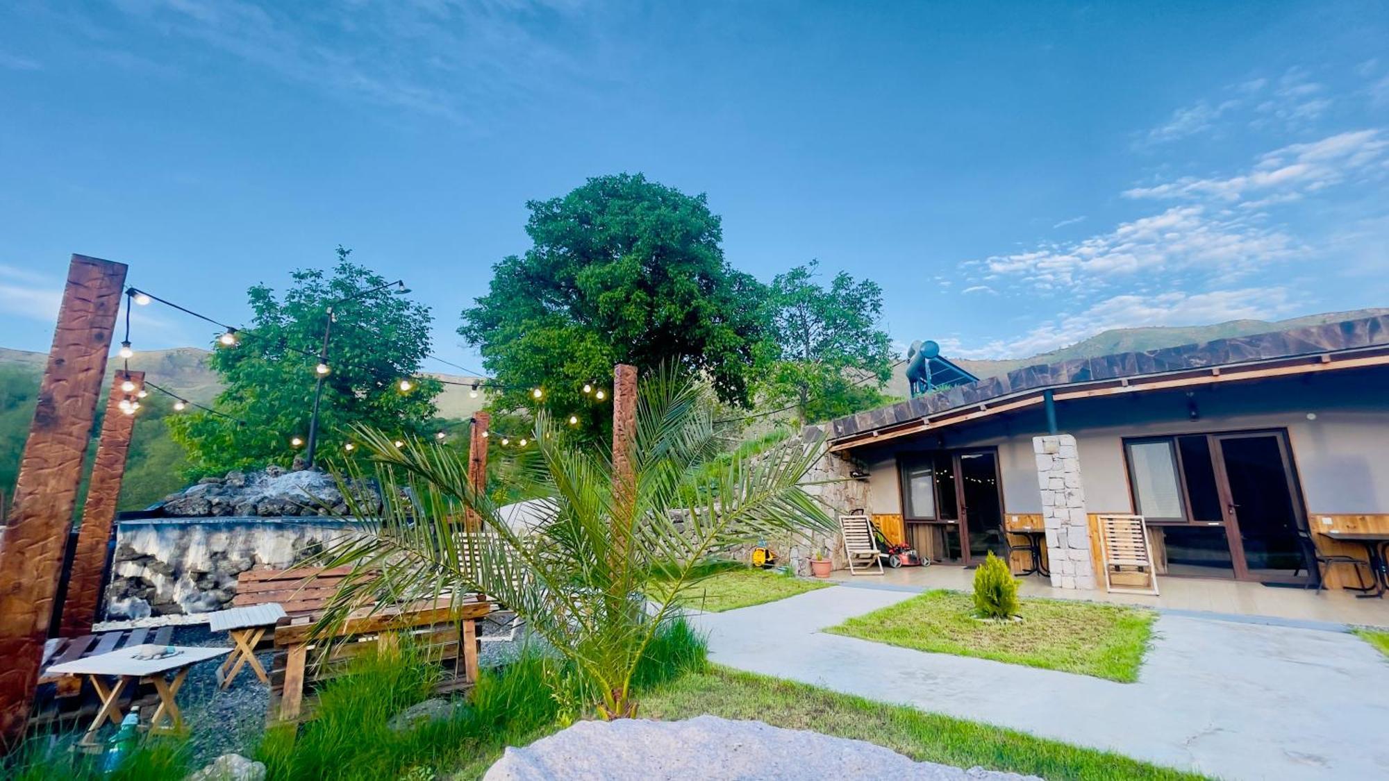 Hotel Hobbiton T'mogvi Kültér fotó