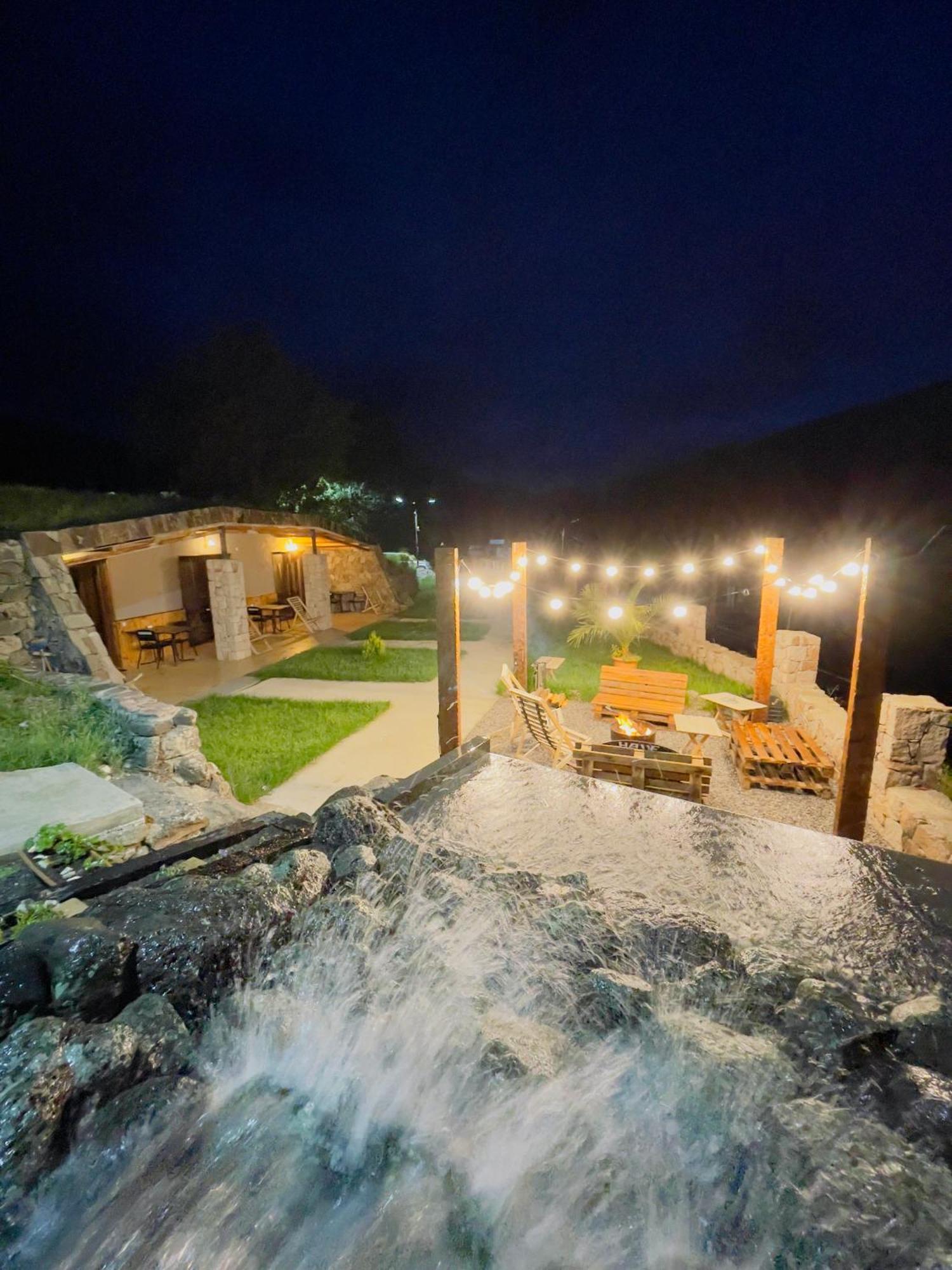 Hotel Hobbiton T'mogvi Kültér fotó