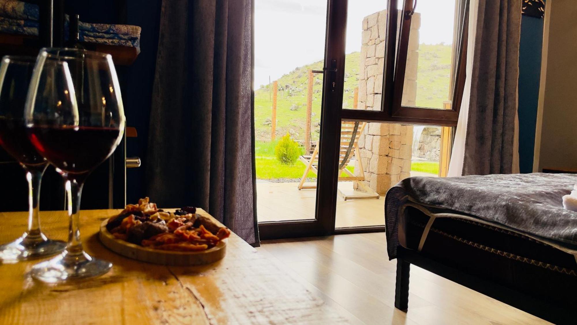 Hotel Hobbiton T'mogvi Kültér fotó