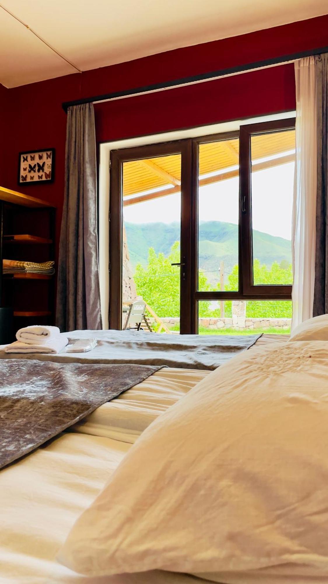 Hotel Hobbiton T'mogvi Kültér fotó